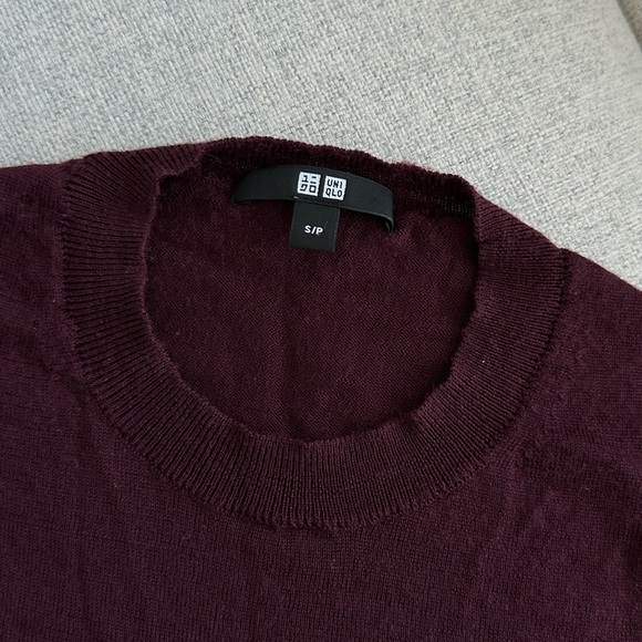 Uniqlo Burgundy Wool Sweater - Picture 6 of 6